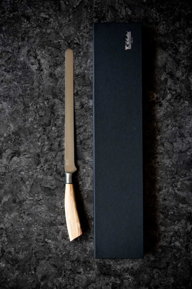 coltello da prosciutto con manico in legno di olivo